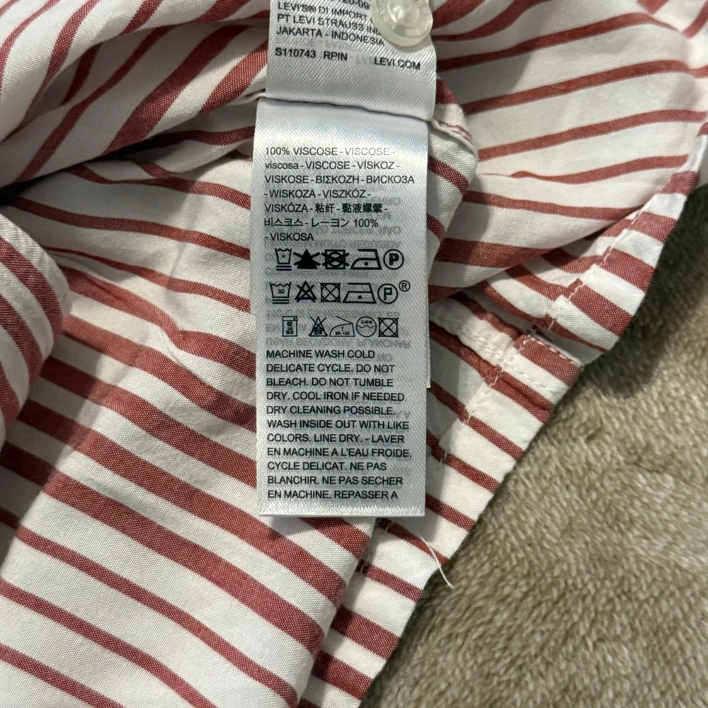 Levis Classic Camper Relaxed Fit Shirt Mens Large Red White Striped NWT viscose